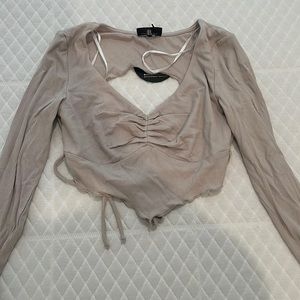 White fox boutique cropped long sleeve
